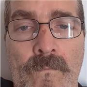 Sia io che mia figlia saremmo tranquillamente in grado di insegnare l'Italiano senza alcun problema....Grammatica e frasi comuni